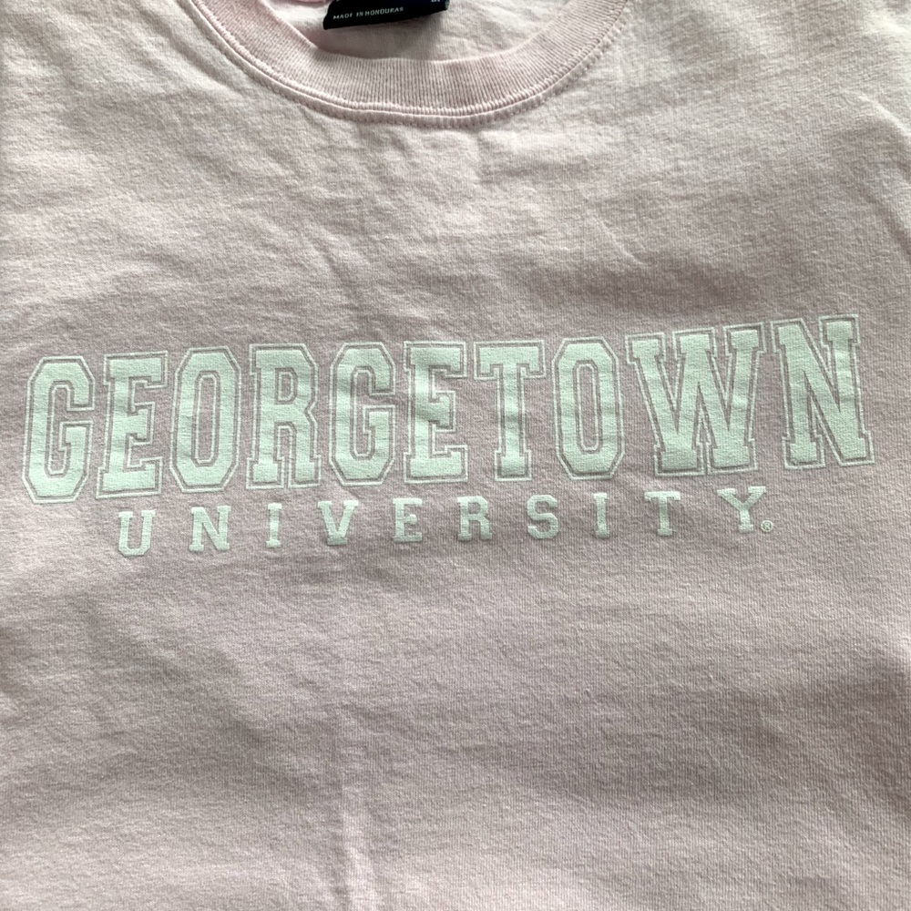 Georgetown University Light pink T-shirt.